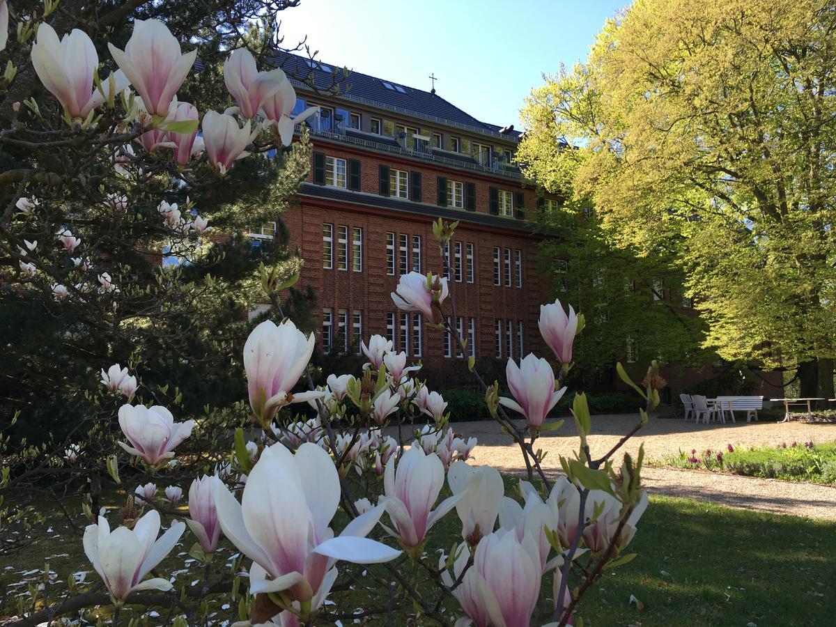 Gaeste- Und Tagungshaus Am Glockengarten Berlijn Buitenkant foto